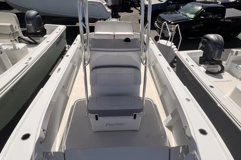 Slide: The Image of Parker Marine 21SE Center Console 2024 - 5