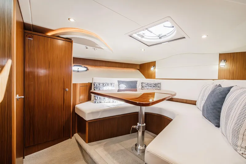 Slide: The Image of Tiara 3100 Coronet 2018 - 50