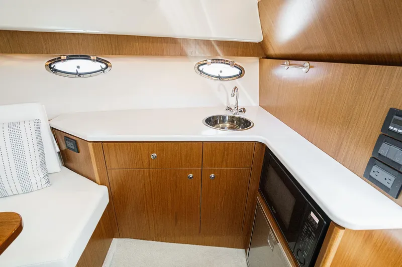 Slide: The Image of Tiara 3100 Coronet 2018 - 53