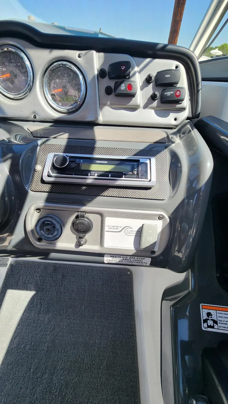 Slide: The Image of Yamaha AR240 HO 2010 - 10