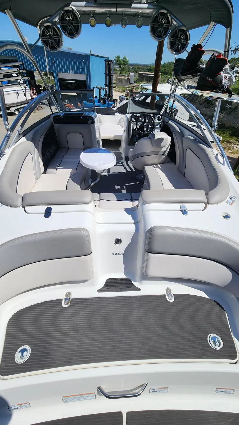 Slide: The Image of Yamaha AR240 HO 2010 - 24