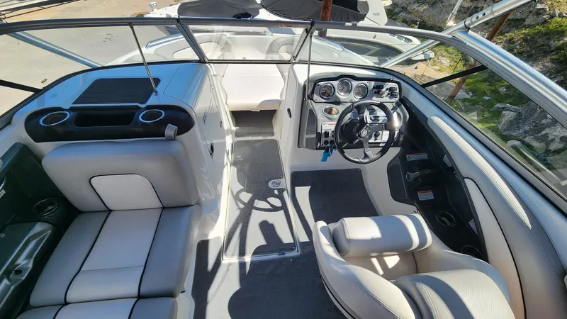 Slide: The Image of Yamaha AR240 HO 2010 - 5