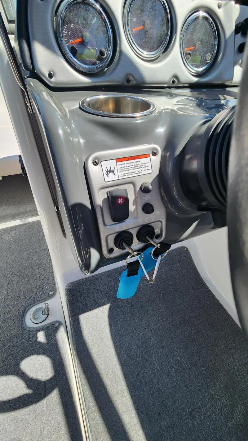 Slide: The Image of Yamaha AR240 HO 2010 - 9