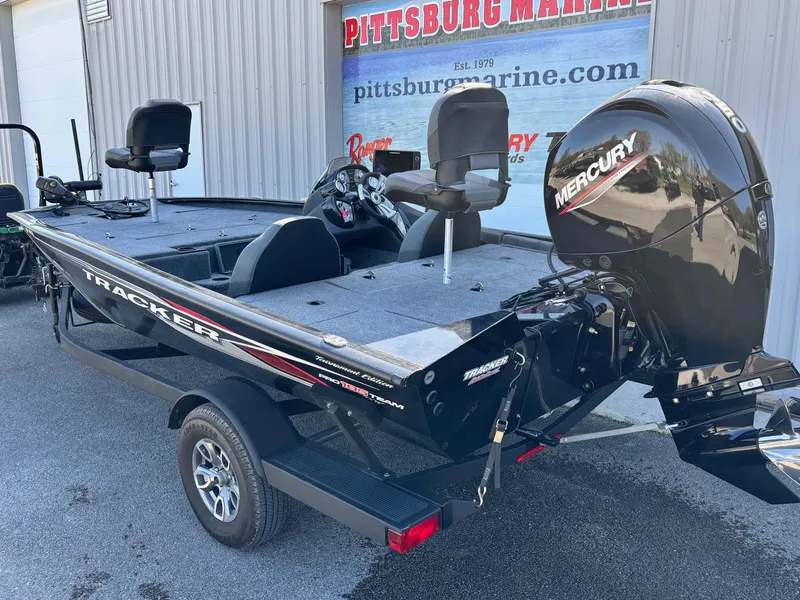 Slide: The Image of 2024 Tracker Pro Team 195 TXW Tournament Edition boat with Mercury engine at Pittsburg Marine. - 12