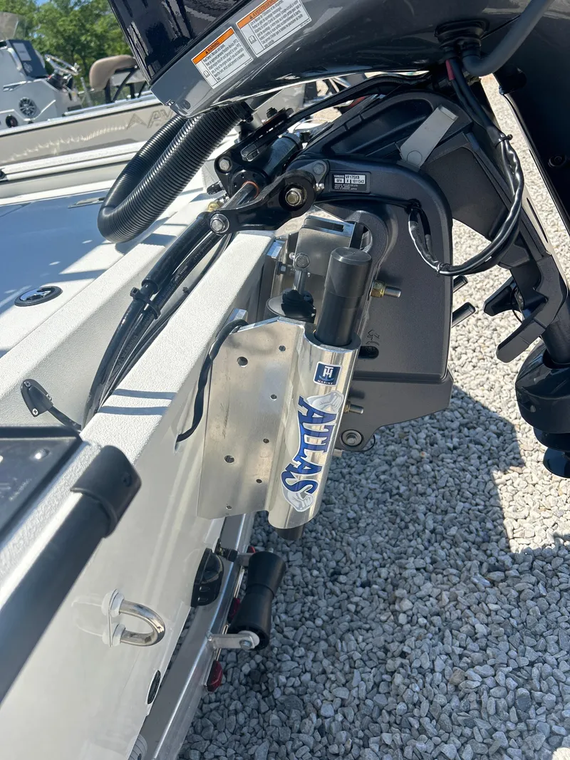 Slide: The Image of Avid 22 Recon 2025 boat motor mount with Atlas hydraulic jack plate. - 11
