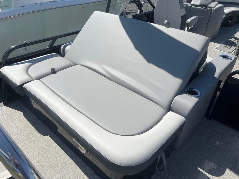 Slide: The Image of Tahoe LTZ VRB25T 2025 - 15