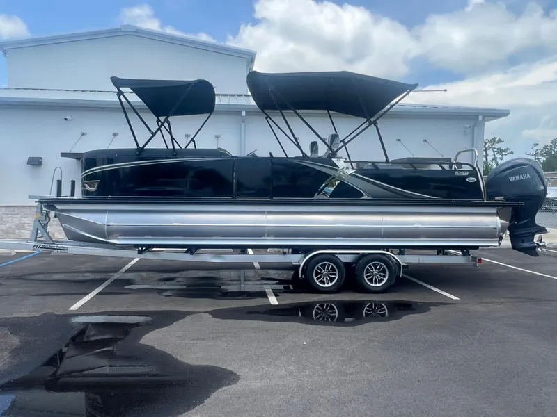 Slide: The Image of Tahoe LTZ VRB25T 2025 - 21