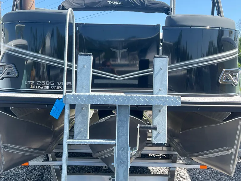 Slide: The Image of Tahoe LTZ VRB25T 2025 - 8