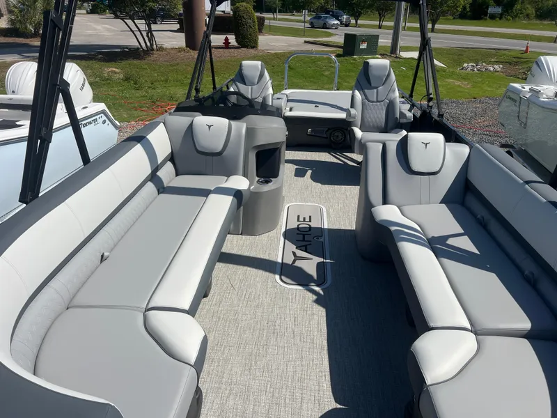 Slide: The Image of Tahoe LTZ VRB25T 2025 - 9