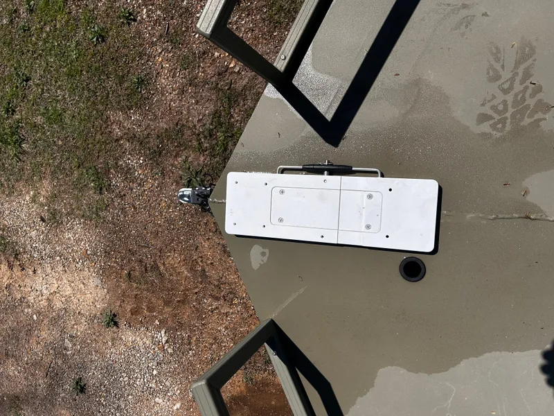 Slide: The Image of Overhead view of 2024 Tracker Grizzly 2072 CC Sportsman boat deck. - 11