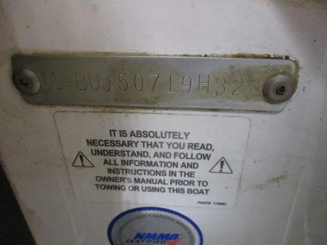 Slide: The Image of 2024 Nitro Z20 boat identification plate with safety instructions. - 22