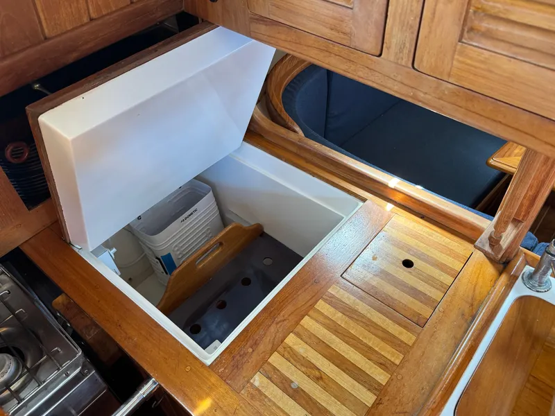 Slide: The Image of Cabo Rico 38XL 1988 - 57