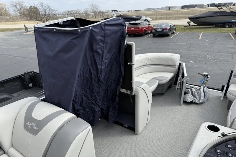 Slide: The Image of SunChaser Geneva 22SB 2020 - 20