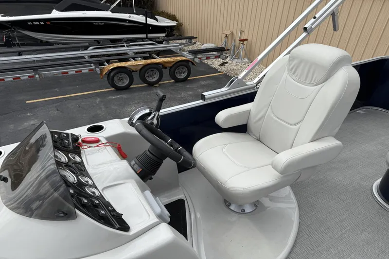 Slide: The Image of SunChaser Geneva 22SB 2020 - 9