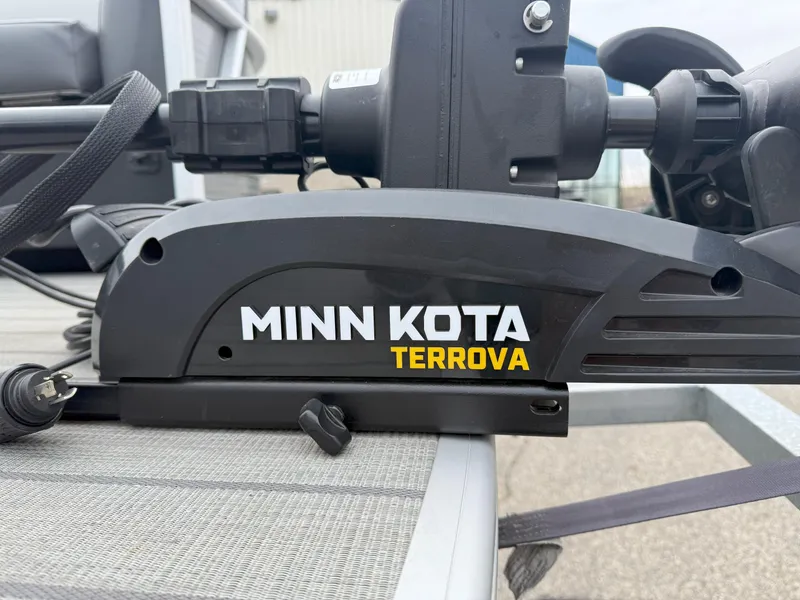 Slide: The Image of Minn Kota Terrova motor on 2023 Godfrey Sweetwater 2286 FS boat deck. - 20