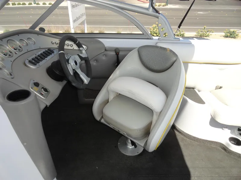 Slide: The Image of Tigé 22V 2005 - 11