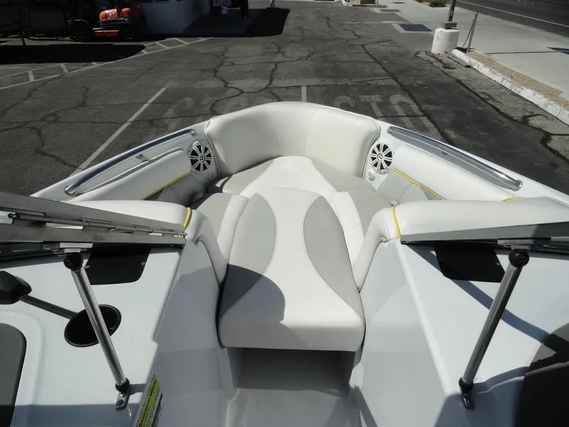 Slide: The Image of Tigé 22V 2005 - 15