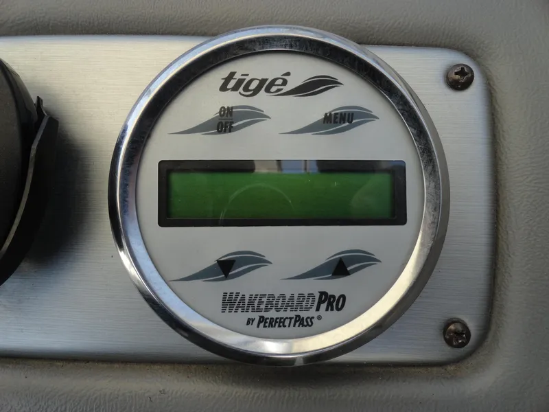 Slide: The Image of Tigé 22V 2005 - 9