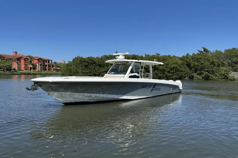 Slide: The Image of Boston Whaler 380 Outrage 2021 - 1