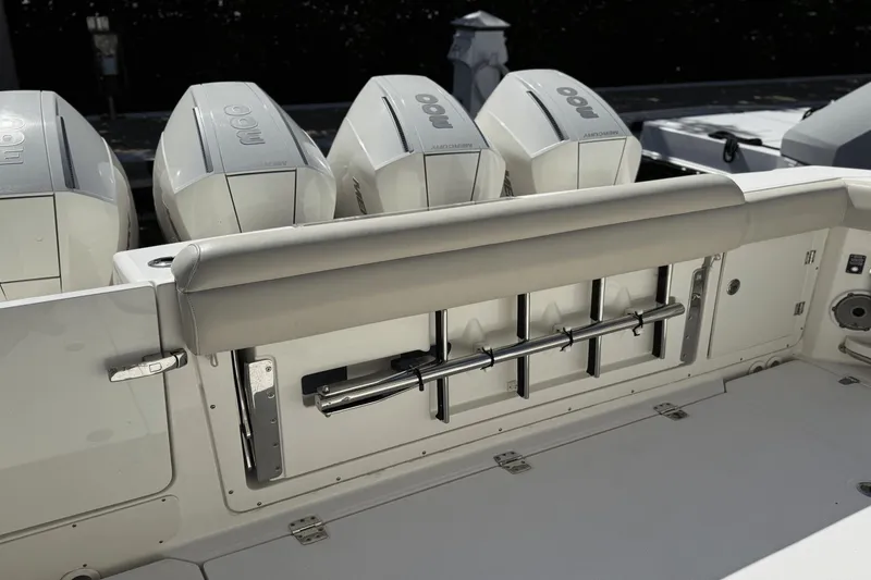 Slide: The Image of Boston Whaler 380 Outrage 2021 - 12