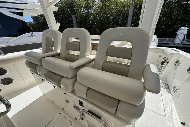 Slide: The Image of Boston Whaler 380 Outrage 2021 - 30