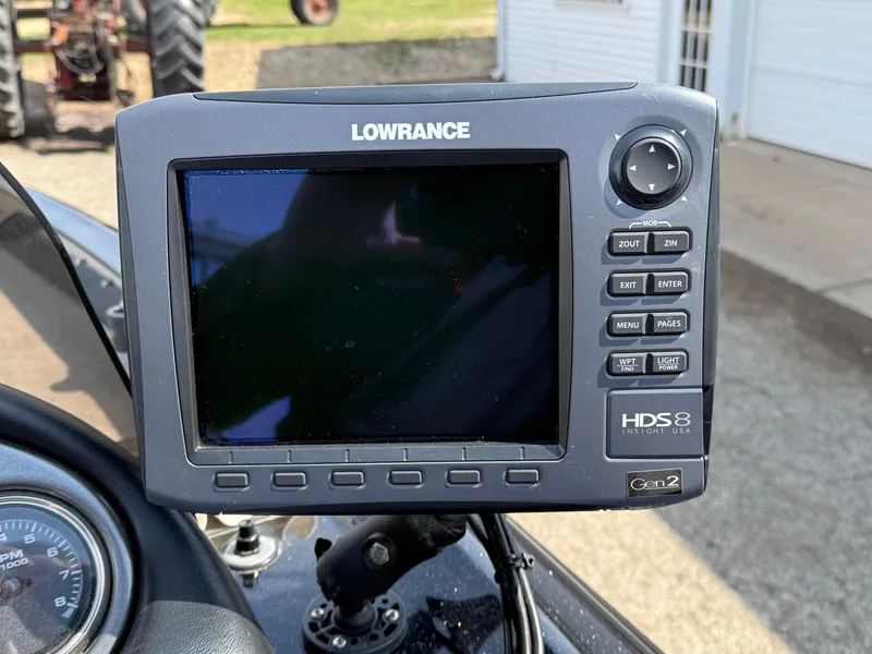 Slide: The Image of Lowrance HDS-8 fishfinder on 2009 Triton 18 Explorer boat dashboard. - 23