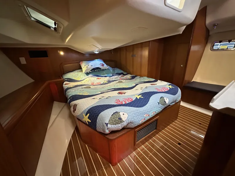 Slide: The Image of Hunter 44 Deck Salon 2007 - 53