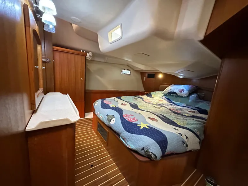 Slide: The Image of Hunter 44 Deck Salon 2007 - 57