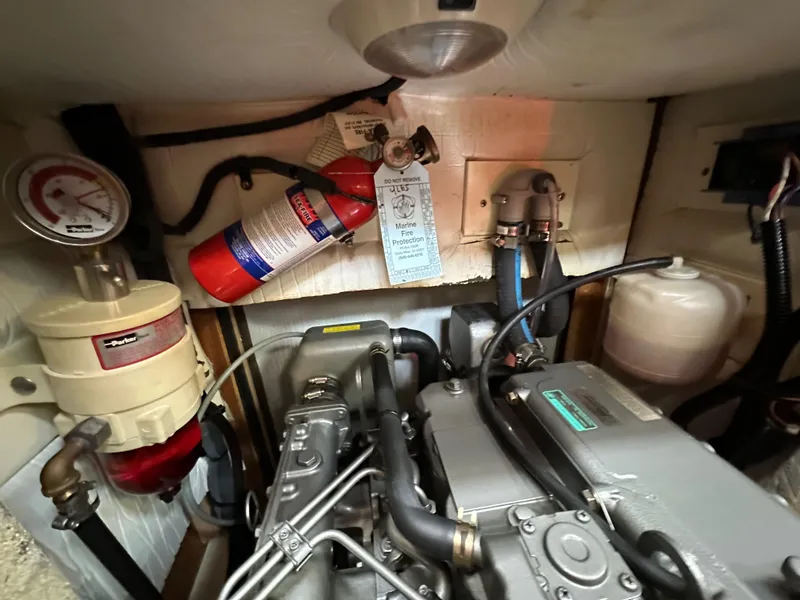 Slide: The Image of Hunter 44 Deck Salon 2007 - 84