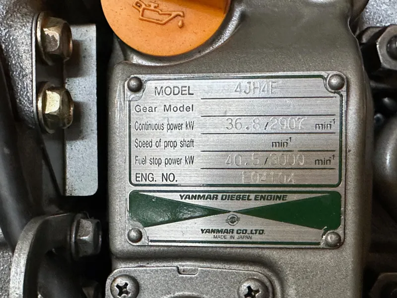 Slide: The Image of Hunter 44 Deck Salon 2007 - 86