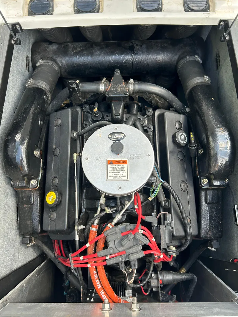 Slide: The Image of MasterCraft MariStar 230 VRS 2002 - 10