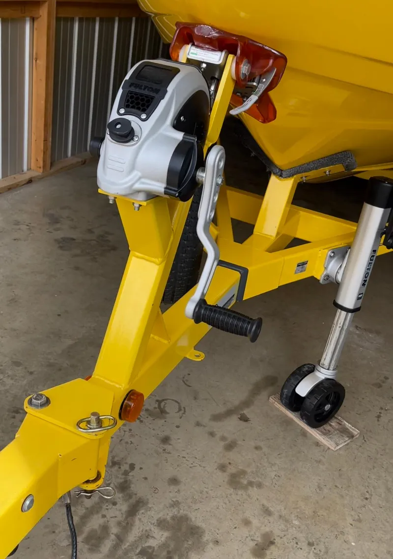 Slide: The Image of MasterCraft MariStar 230 VRS 2002 - 2