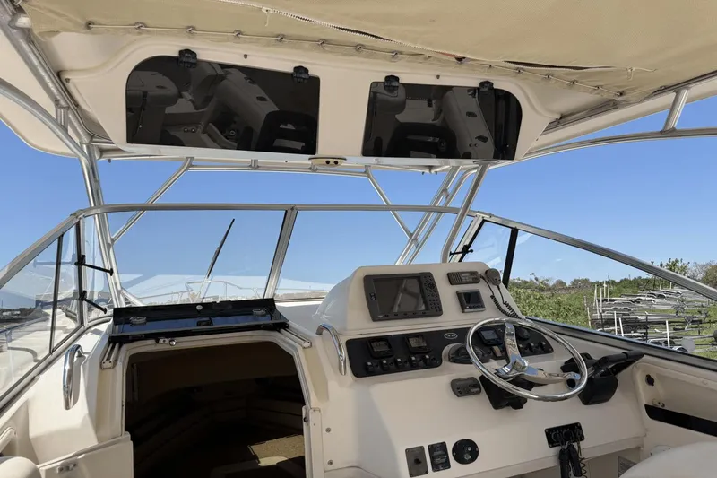 Slide: The Image of Grady-White Marlin 300 2006 - 13