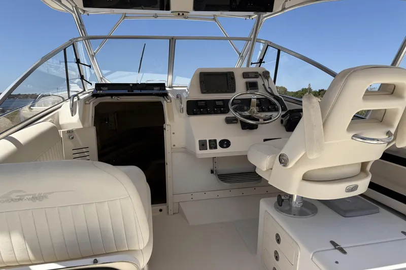 Slide: The Image of Grady-White Marlin 300 2006 - 16