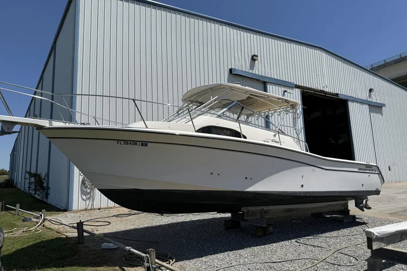 Slide: The Image of Grady-White Marlin 300 2006 - 3