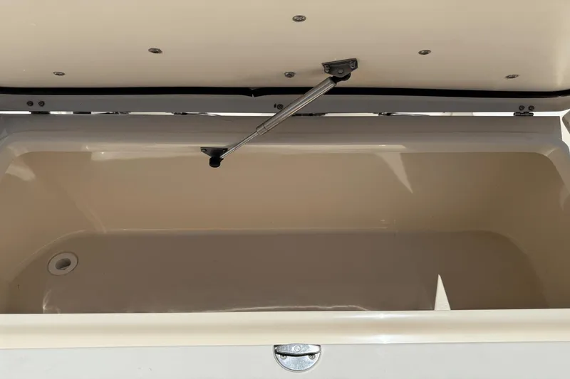 Slide: The Image of Grady-White Marlin 300 2006 - 35