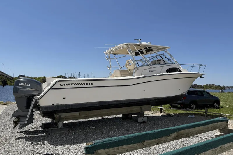 Slide: The Image of Grady-White Marlin 300 2006 - 4