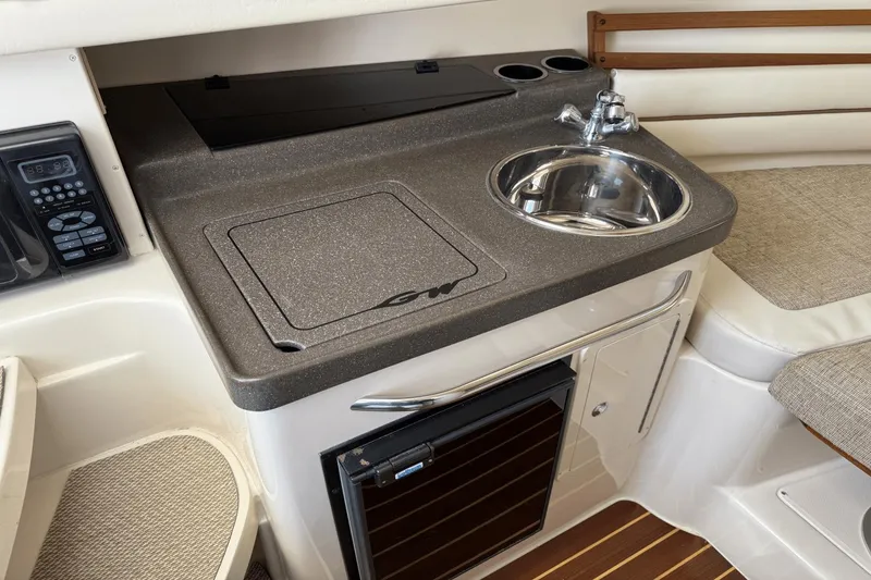 Slide: The Image of Grady-White Marlin 300 2006 - 41