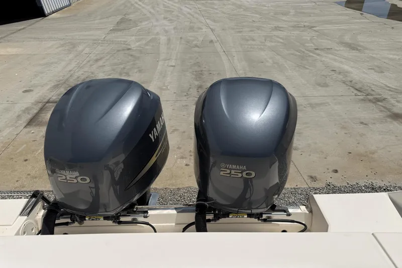 Slide: The Image of Grady-White Marlin 300 2006 - 49