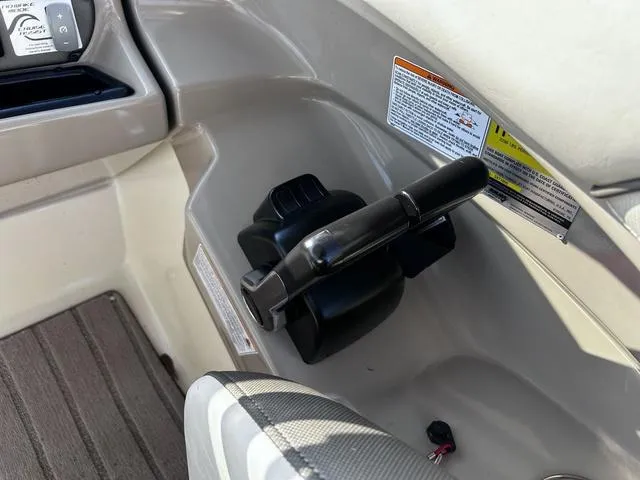 Slide: The Image of Yamaha 242 Limited S With Painted Trailer 2014 - 22