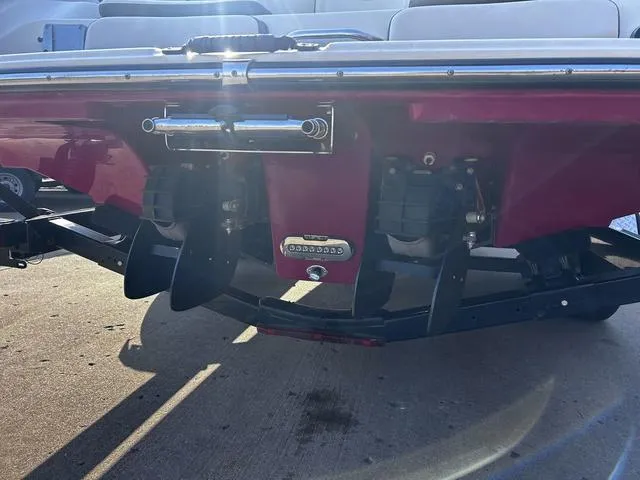 Slide: The Image of Yamaha 242 Limited S With Painted Trailer 2014 - 9