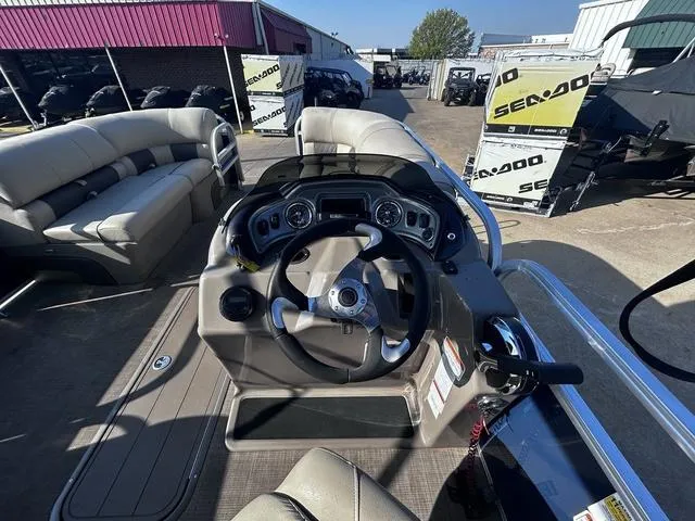 Slide: The Image of Sun Tracker PARTY BARGE® 22 RF XP3 2021 - 14