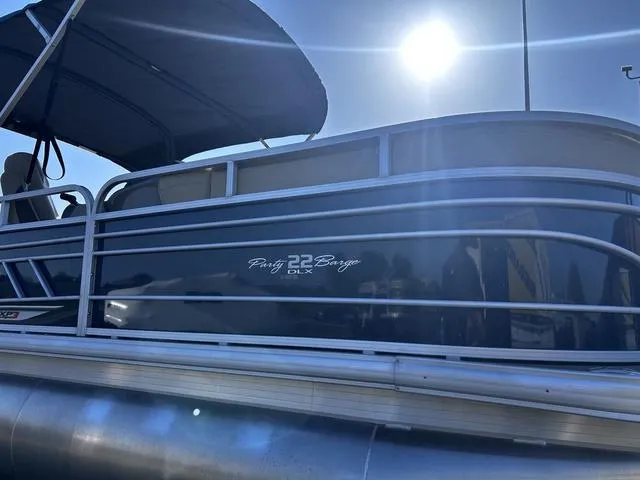 Slide: The Image of Sun Tracker PARTY BARGE® 22 RF XP3 2021 - 7
