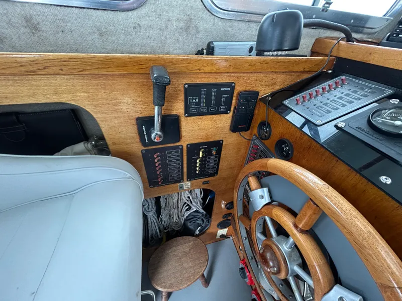 Slide: The Image of 12V Panels - 10