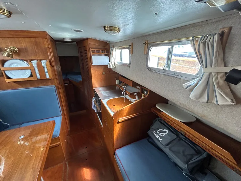 Slide: The Image of Salon - 17