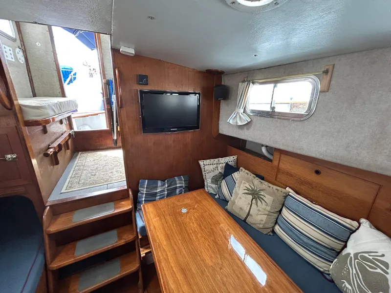 Slide: The Image of Salon Looking Aft - 18