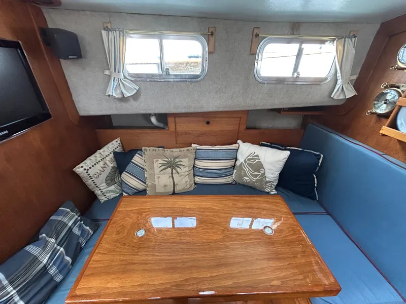 Slide: The Image of Dinette - 24