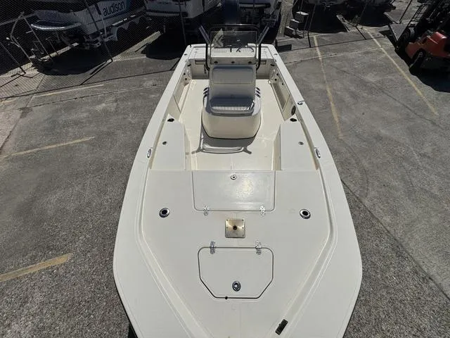 Slide: The Image of 2014 Frontier Boats 2104, spacious deck, center console, ideal for fishing and leisure activities. - 21
