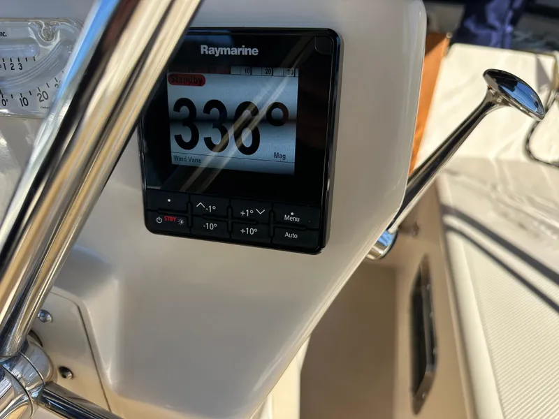 Slide: The Image of Island Packet 485 Center Cockpit 2006 - 71