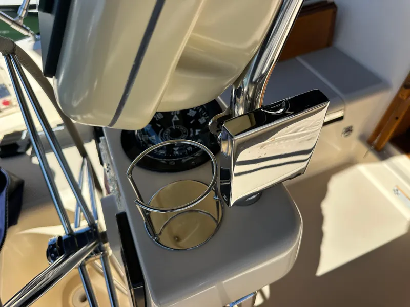 Slide: The Image of Island Packet 485 Center Cockpit 2006 - 74